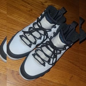 Air Jordan 9s Retro "University Blue"